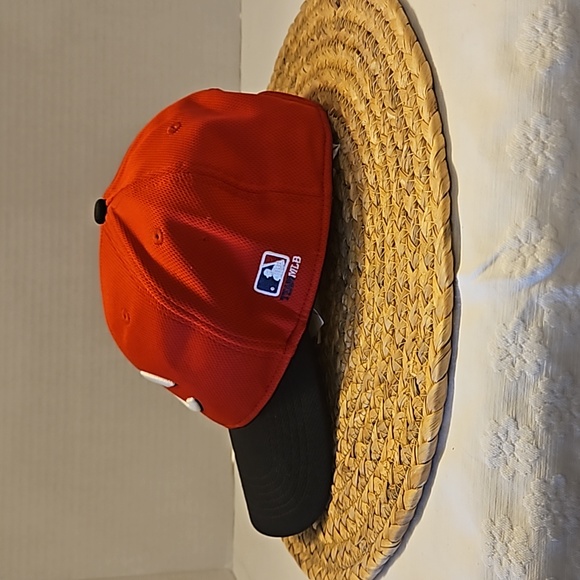 MLB OC Sports | Men's Mesh Red Black Baseball Cap Cincinnati Red - Picture 3 of 10